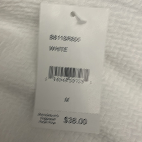 NEW! BCBGirls white skirt Soft with embossed tone on tone pattern. Never worn - Picture 3 of 7